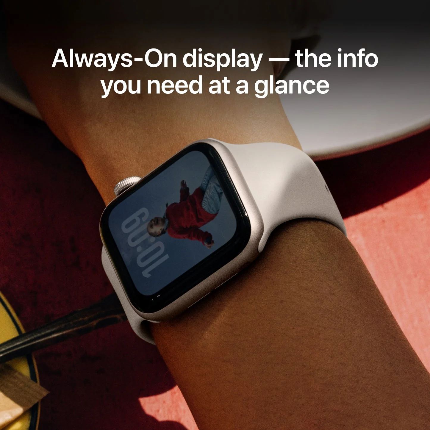 Apple Watch SE 3 GPS 40mm, Starlight Aluminium Case with Starlight Sport Band, S/M - Image 5