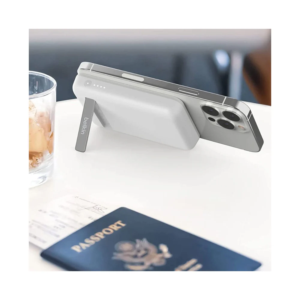 Belkin Boost Wireless Power Bank 5000mAh White - Image 4