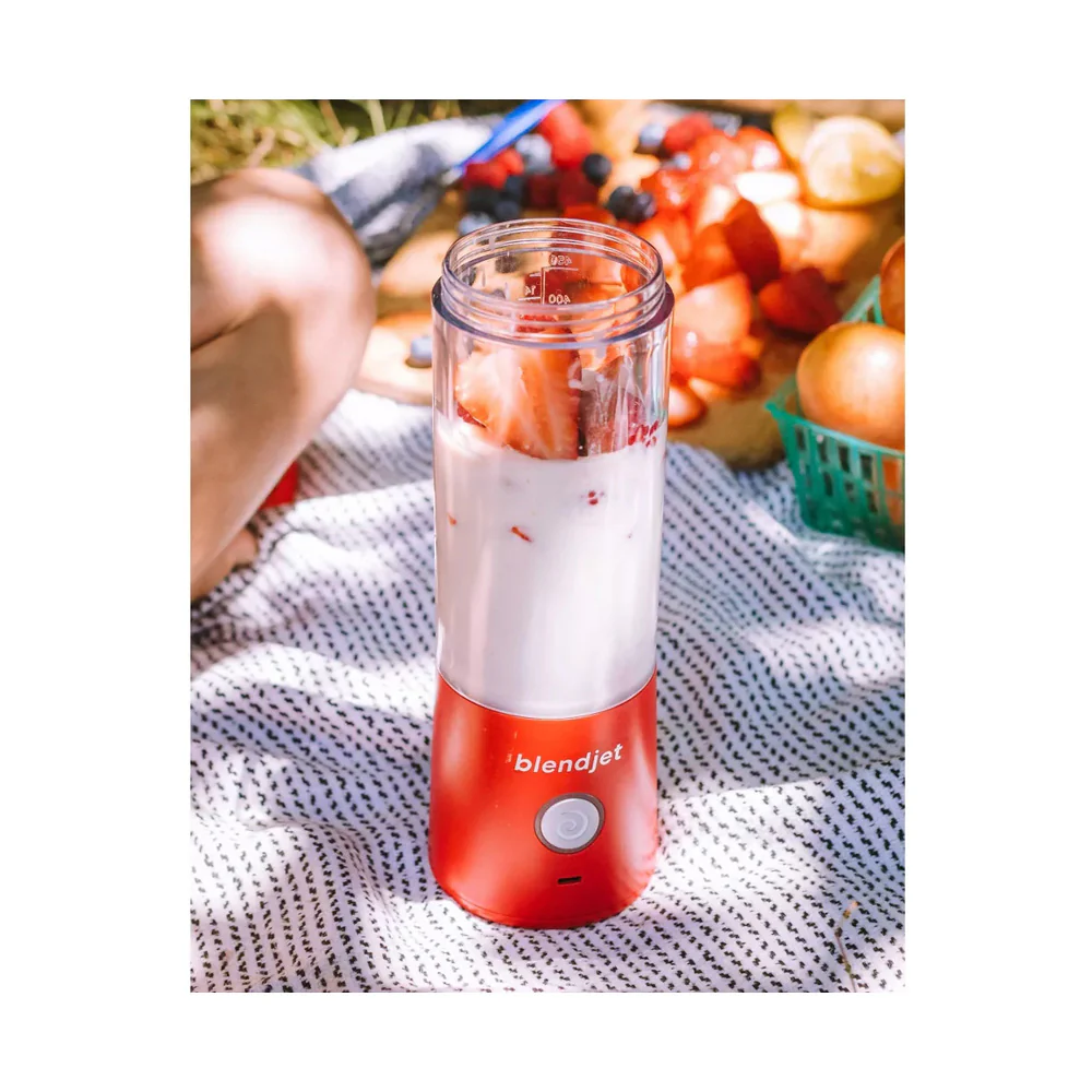 Blendjet V2 Portable Hand Blender 16oz Red - Image 2