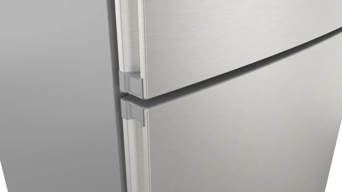 SIEMENS iQ300 free-standing fridge-freezer with freezer at top, Brushed steel anti-fingerprint, KD76NXIE1M - Image 4