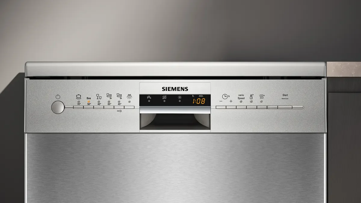 Siemens iQ100 Free Standing Dishwasher, 12 place setting, Silver, SN216I00AM - Image 2