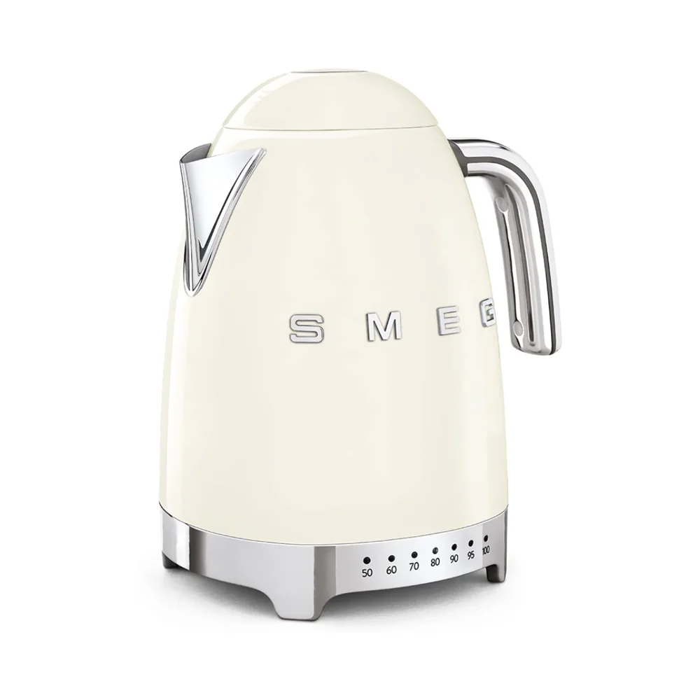 Smeg 360 Swivel Base Electric Kettle 1700ml Cream - Image 4