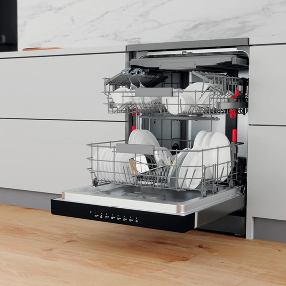 Whirlpool 14 Place Settings Freestanding Dishwasher Silver WFC3C33PFXUK - Image 4